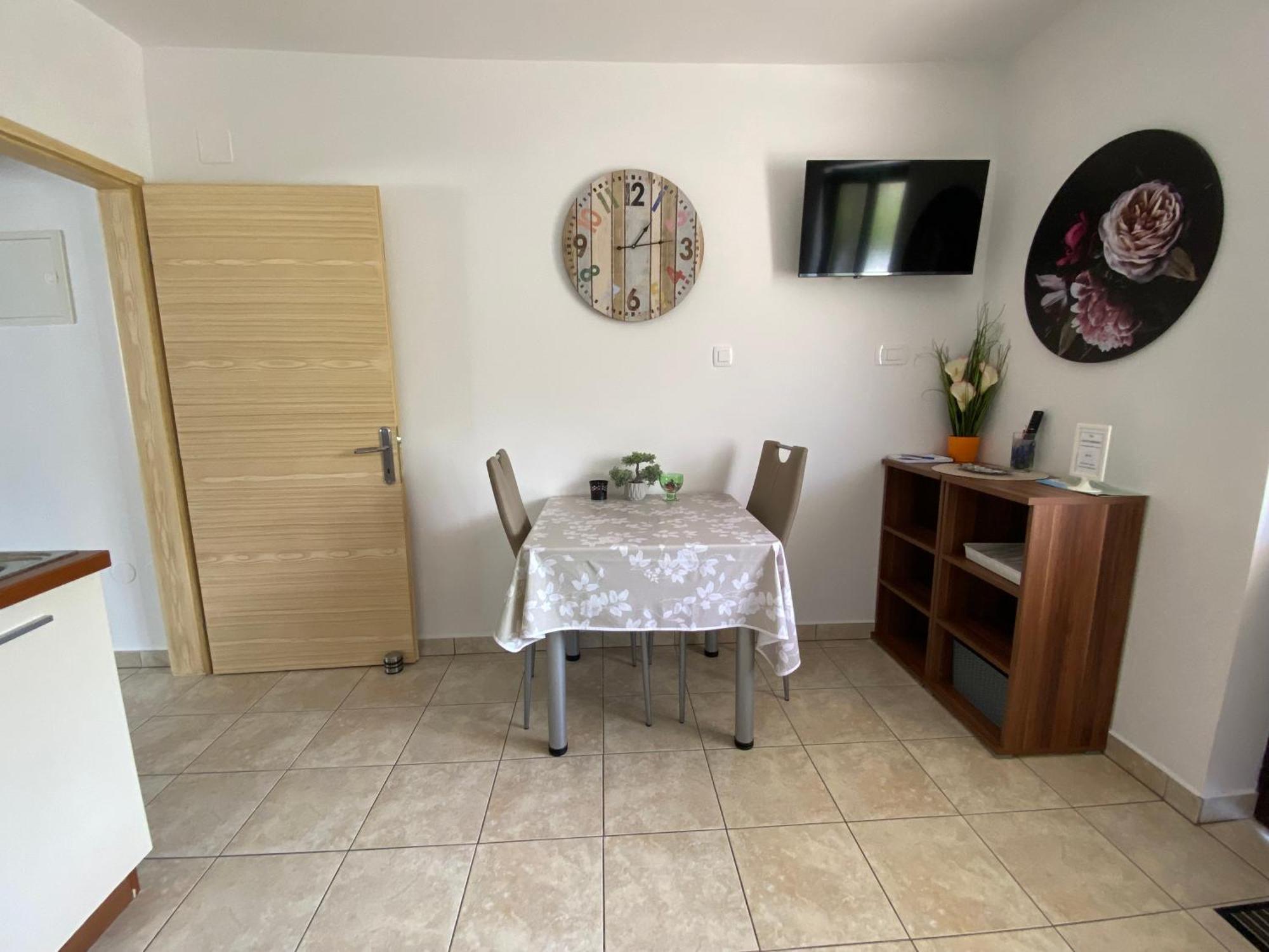 Apartments Anna III バスカ エクステリア 写真
