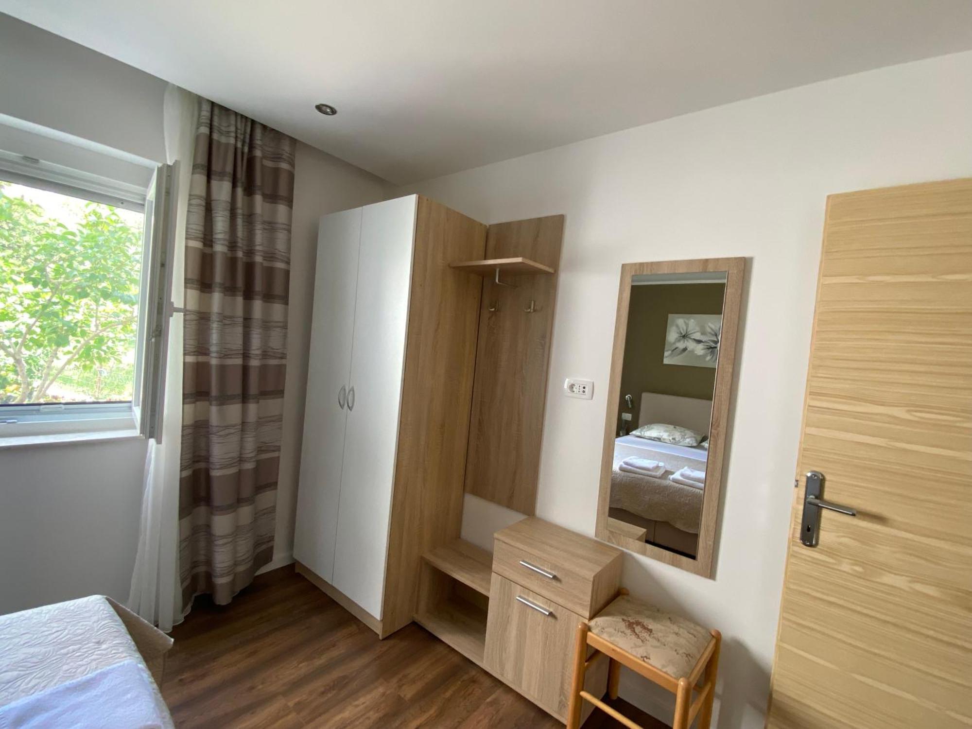 Apartments Anna III バスカ エクステリア 写真